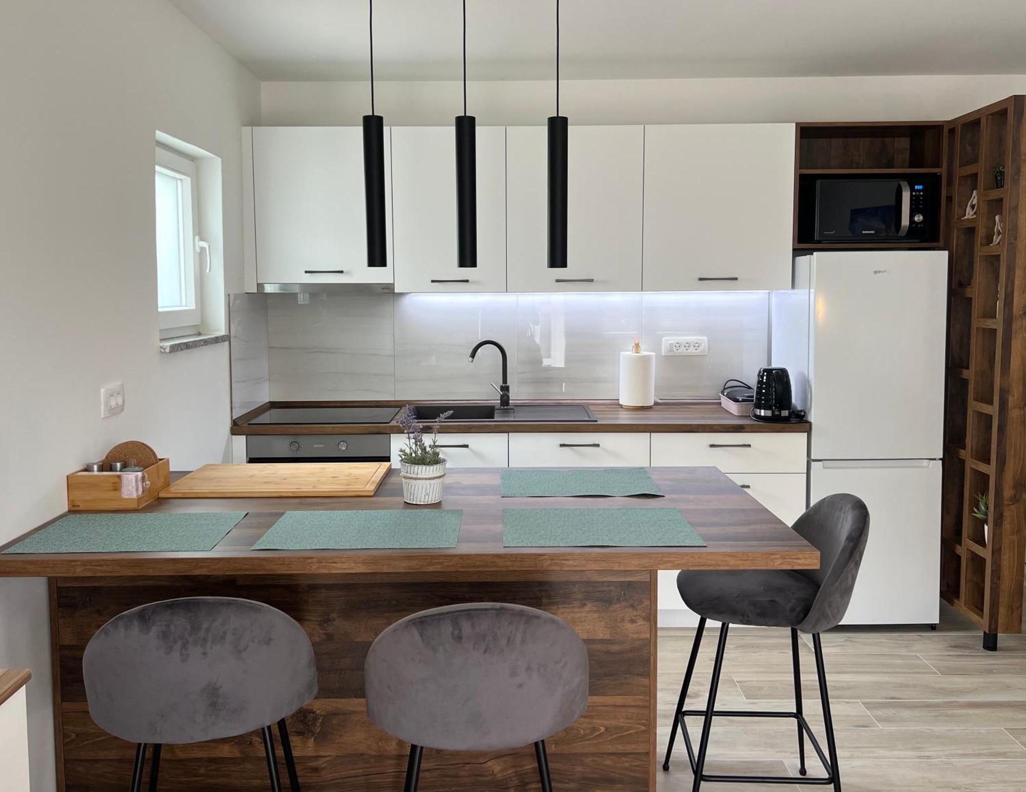 Jugo Apartment