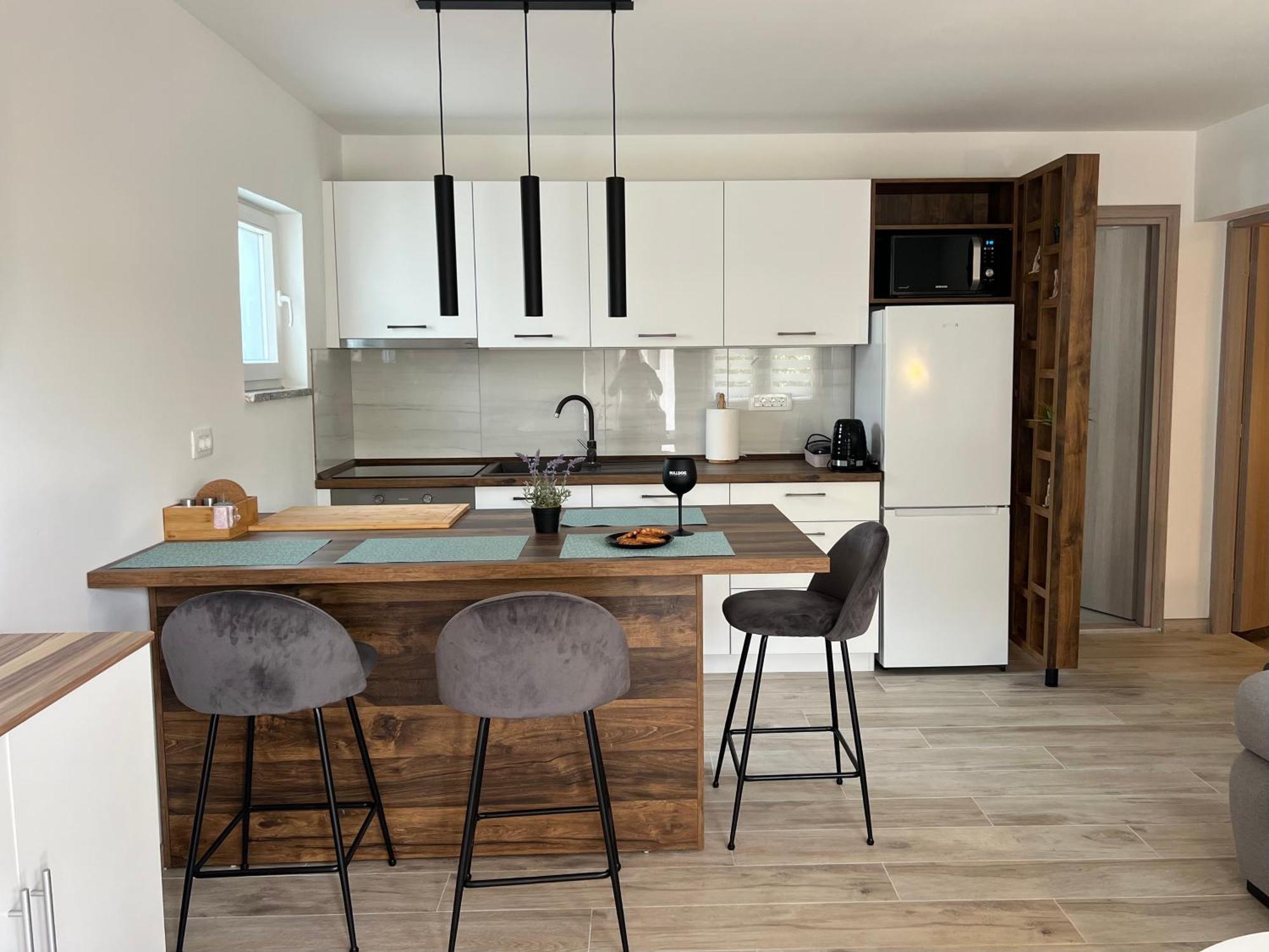 Jugo Apartment